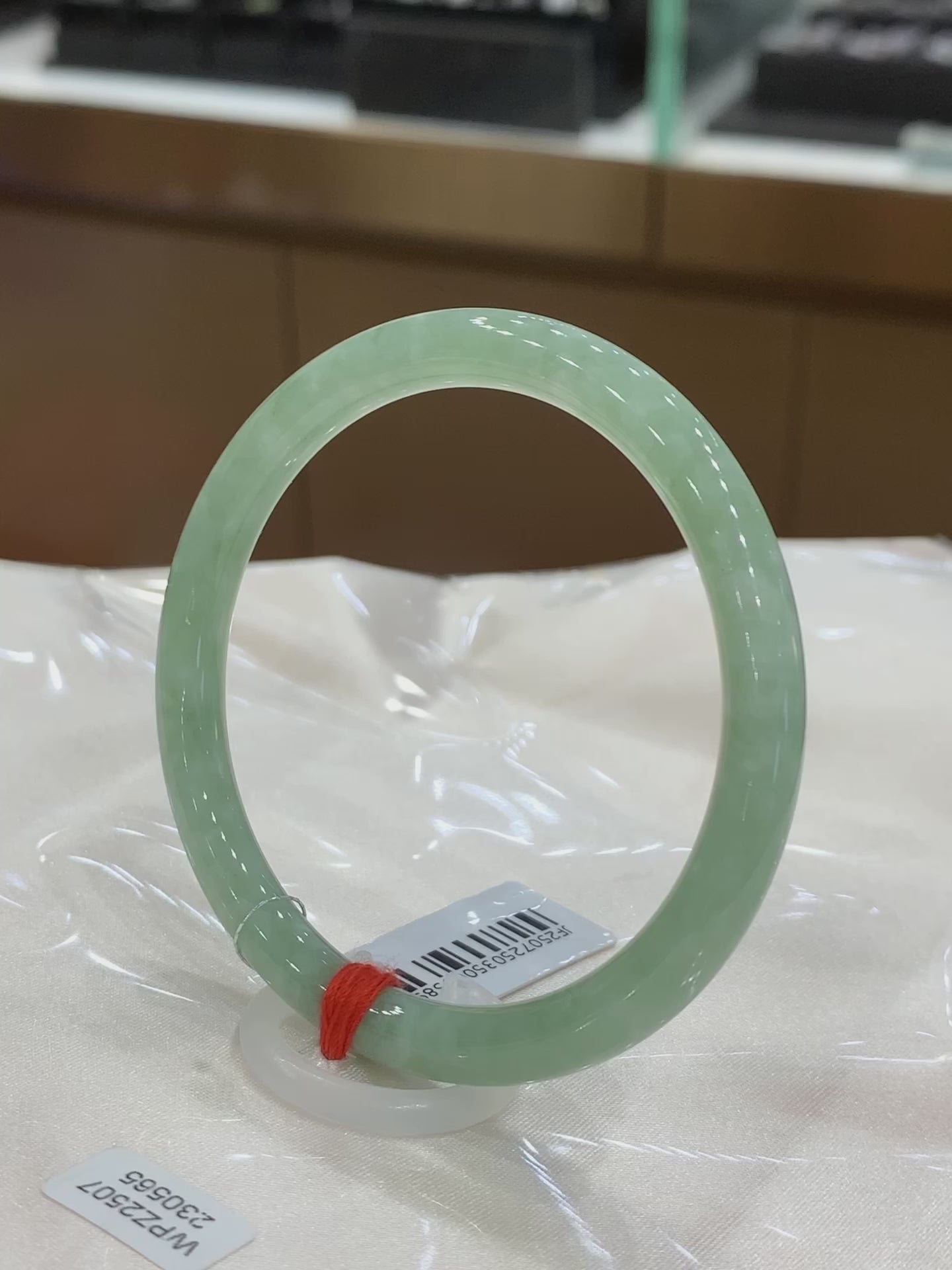Jadeite round thin bangle 55mm*6.3mm