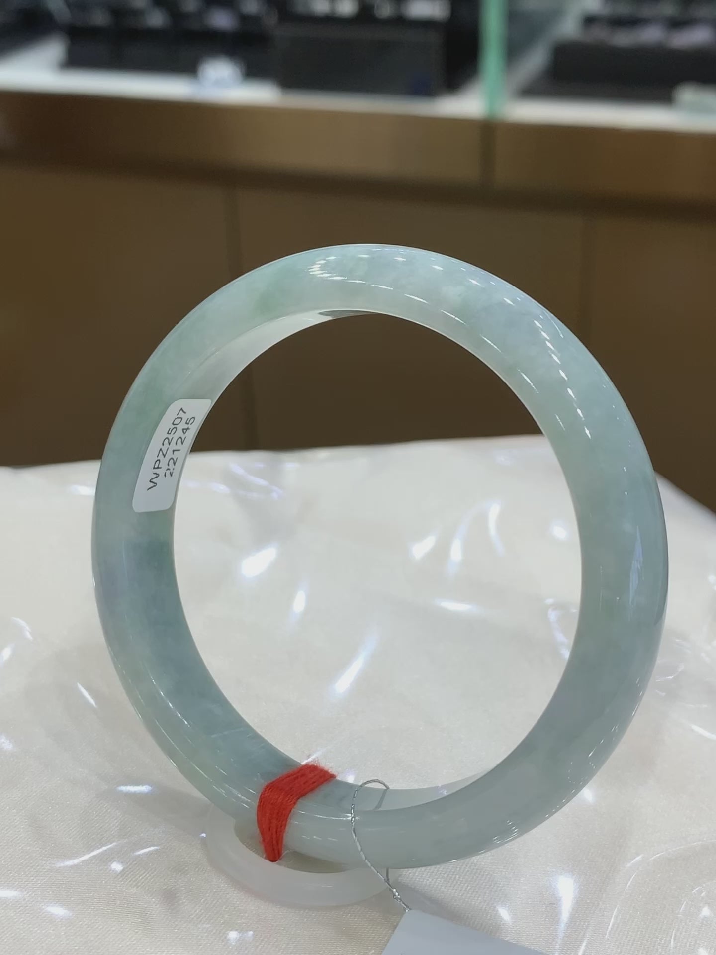 Jadeite bangle 58.5mm*12.1mm*7.9mm