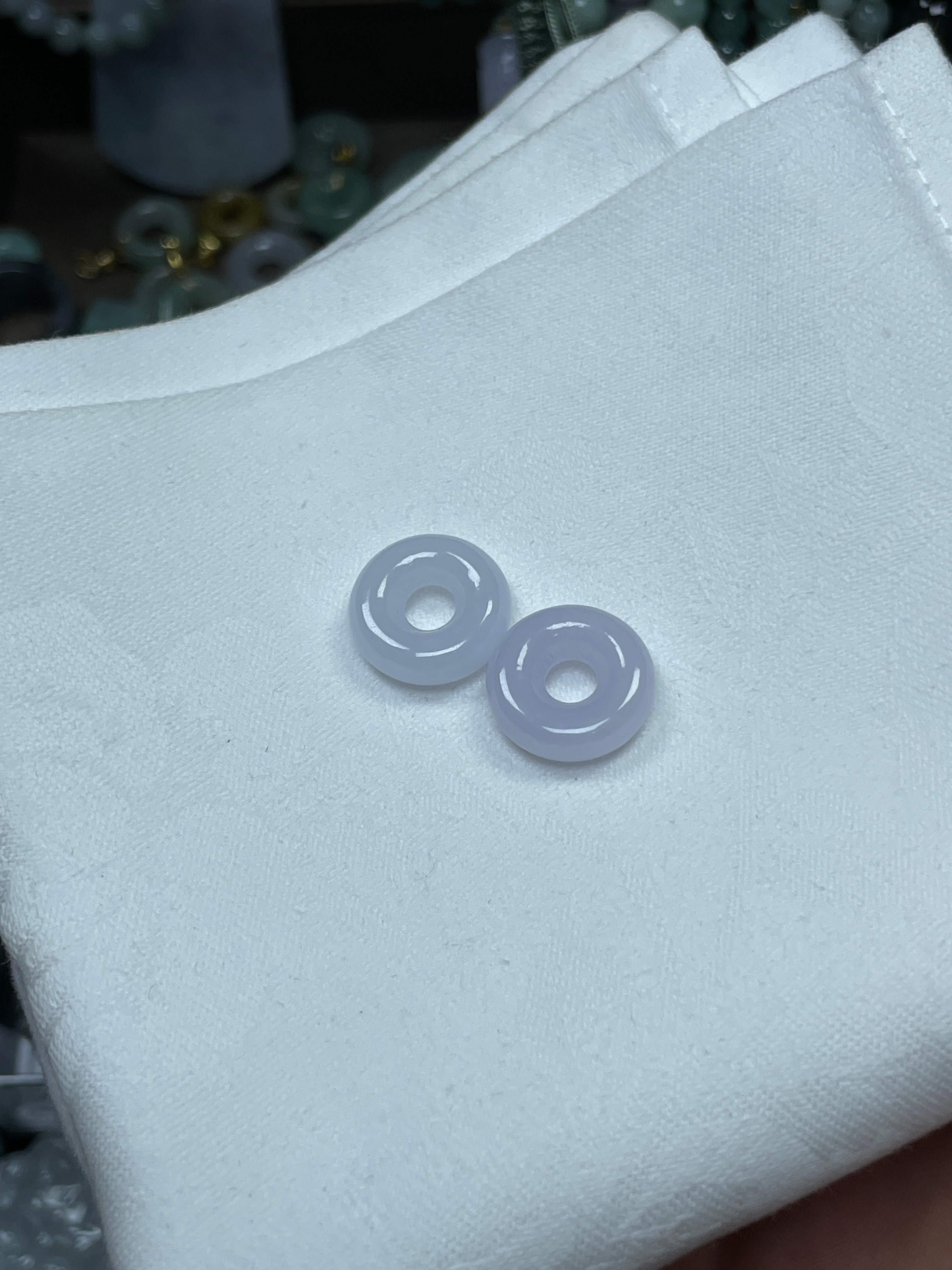 Donuts pendent