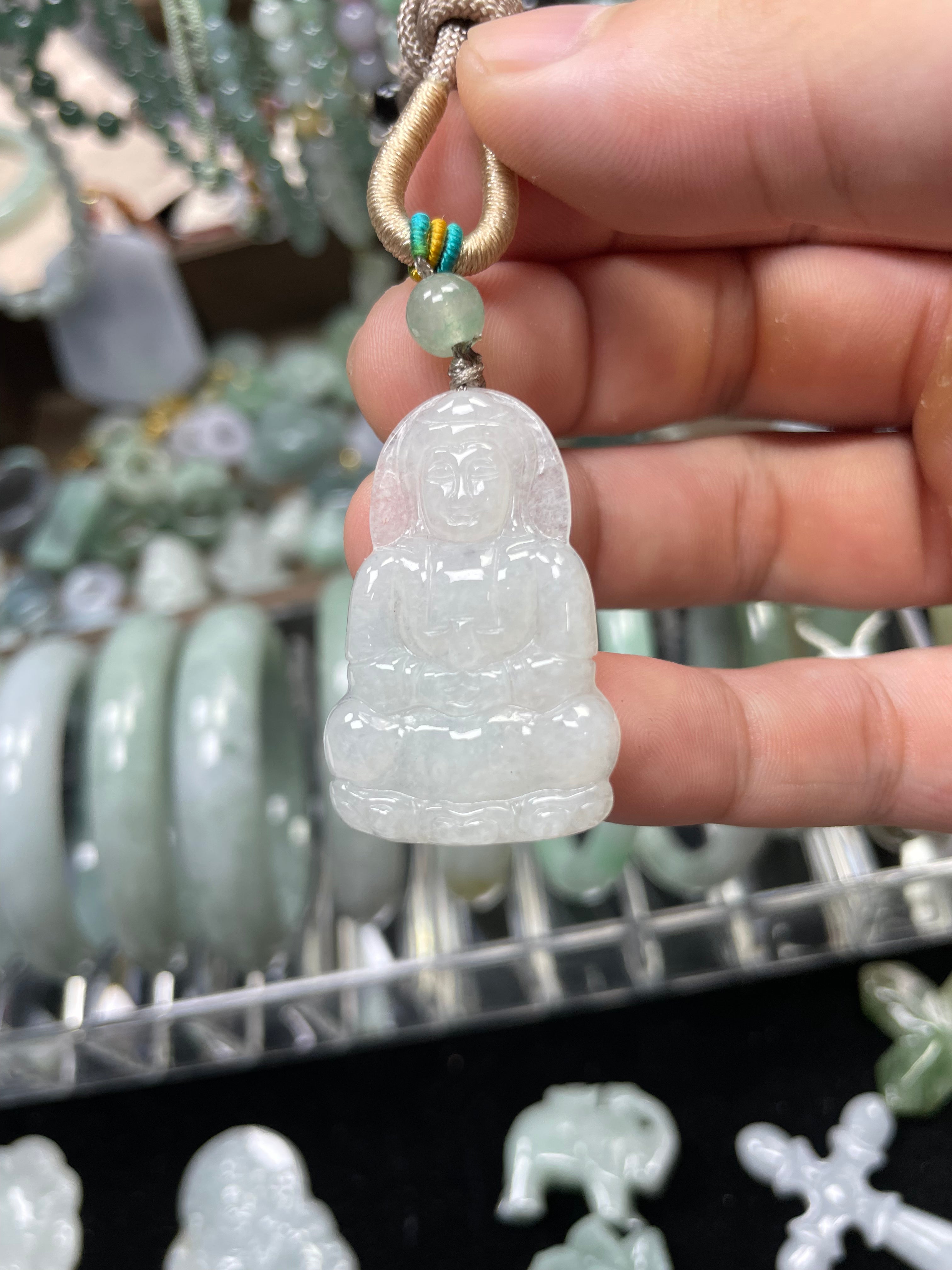 Guanyin pendent ice jadeite