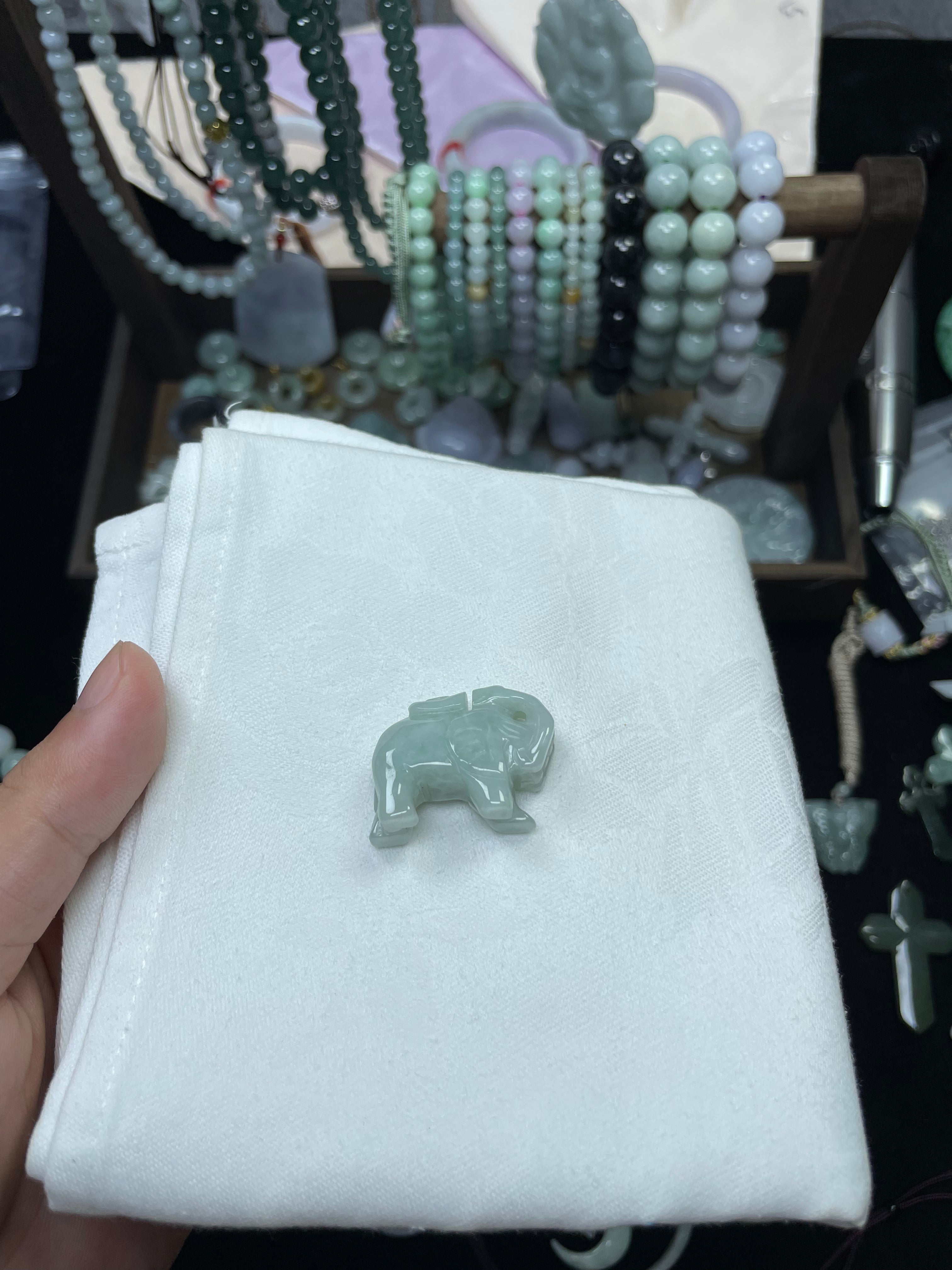 Elephant pendent