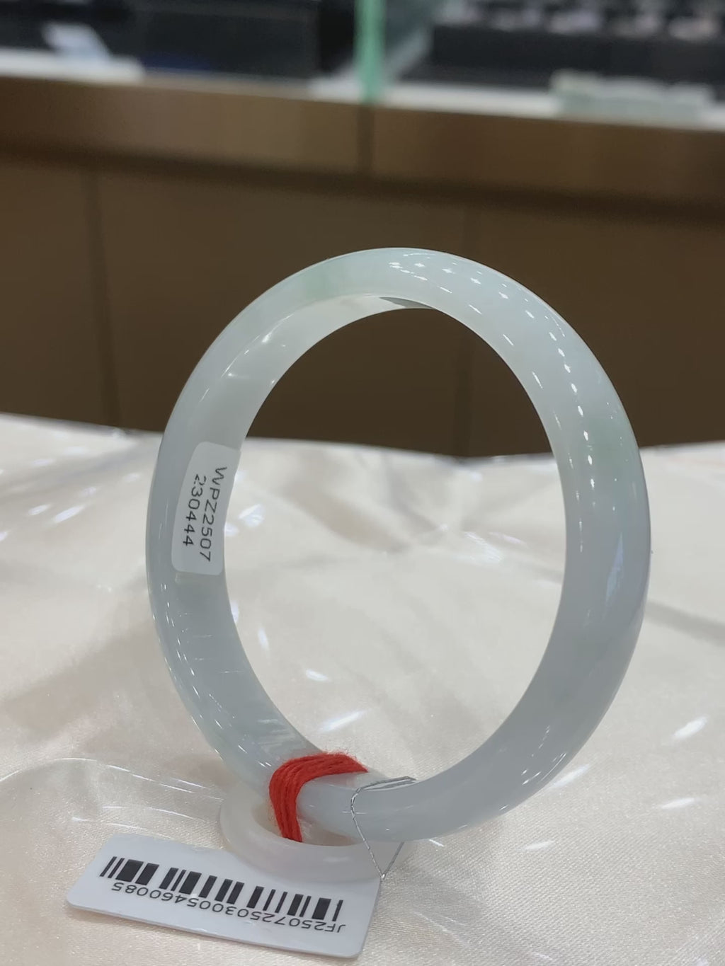 Jadeite bangle 52.5mm*11.3mm*5.8mm