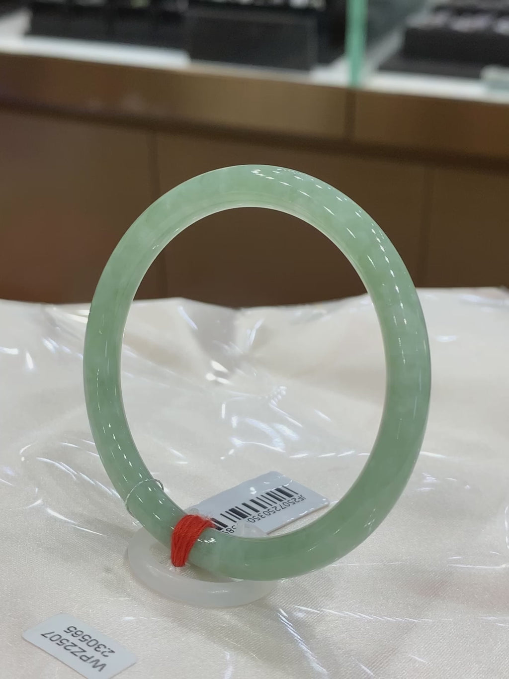 Jadeite round thin bangle 55mm*6.3mm