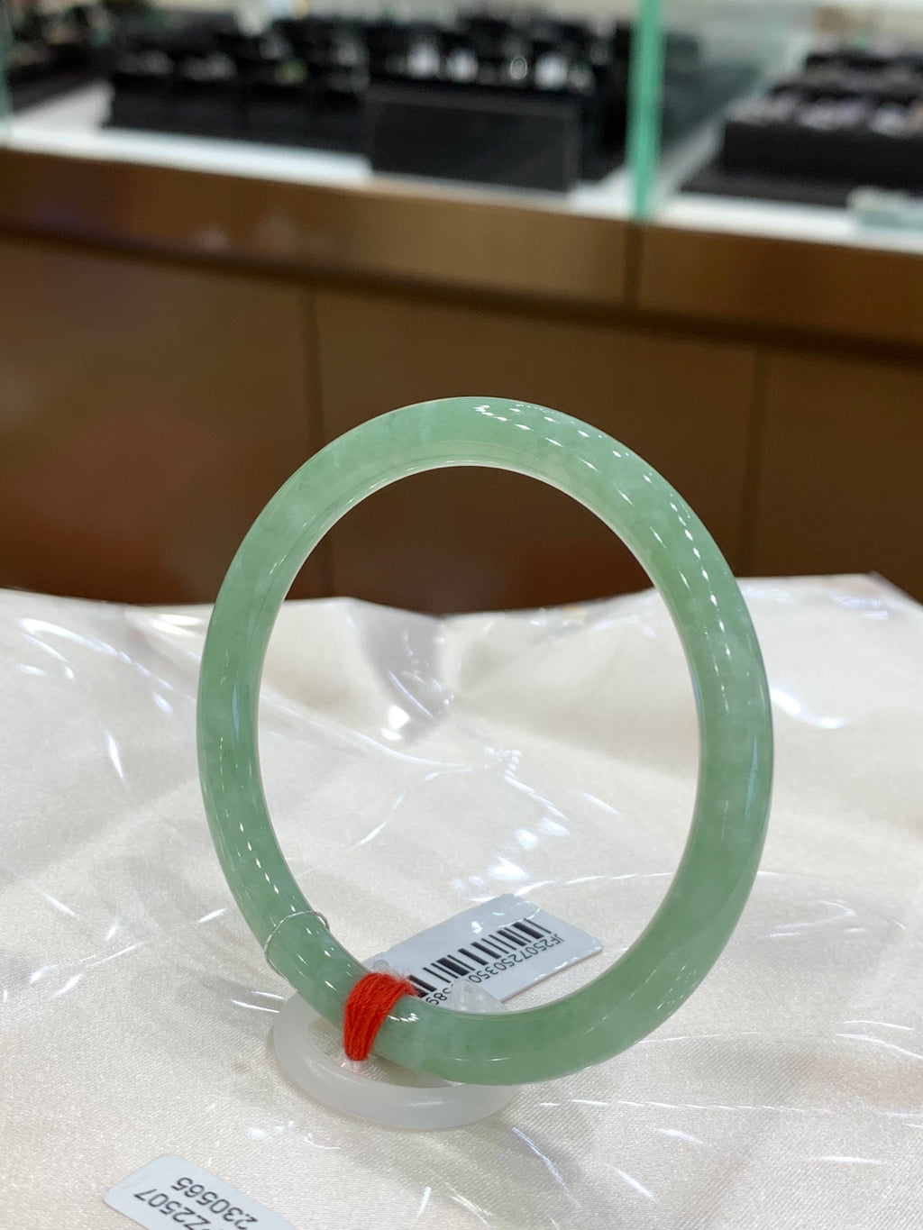 Jadeite round thin bangle 55mm*6.3mm