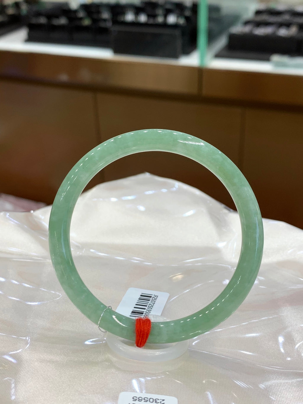 Jadeite round thin bangle 55mm*6.3mm