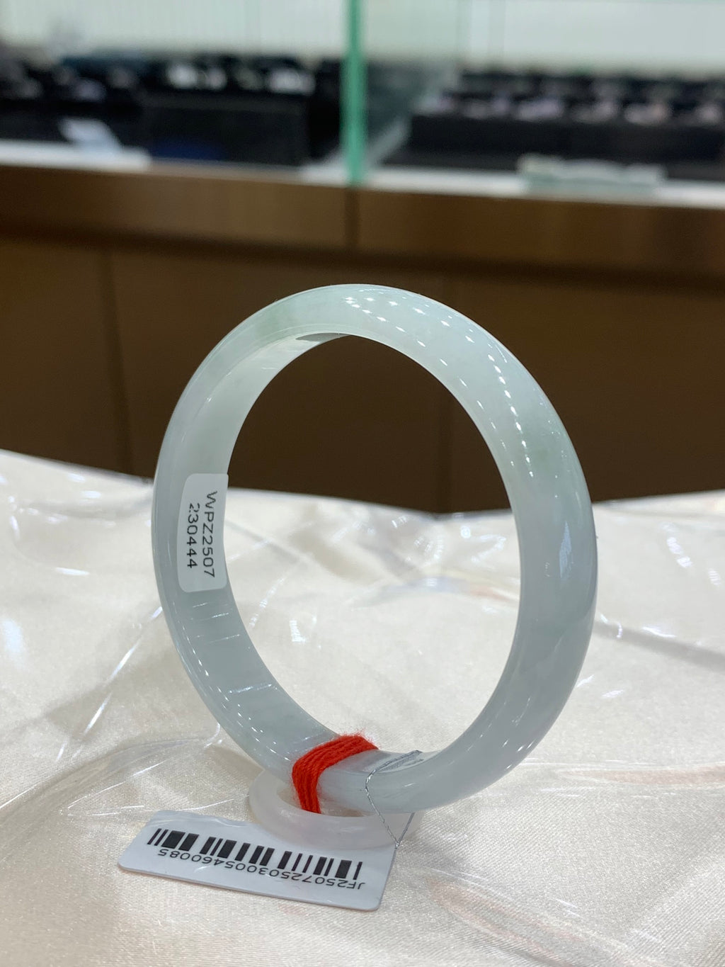 Jadeite bangle 52.5mm*11.3mm*5.8mm
