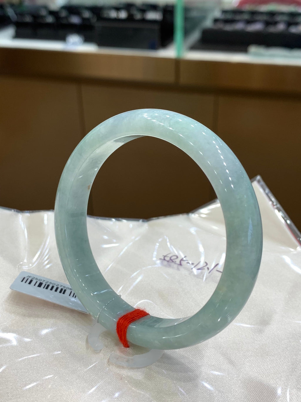 Jadeite bangle 58.5mm*12.1mm*7.9mm